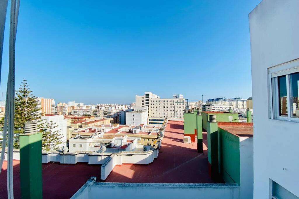 Penthouse Mara Ascensor Y Playa Grupo Ac Gestion Apartment Cadiz Bagian luar foto